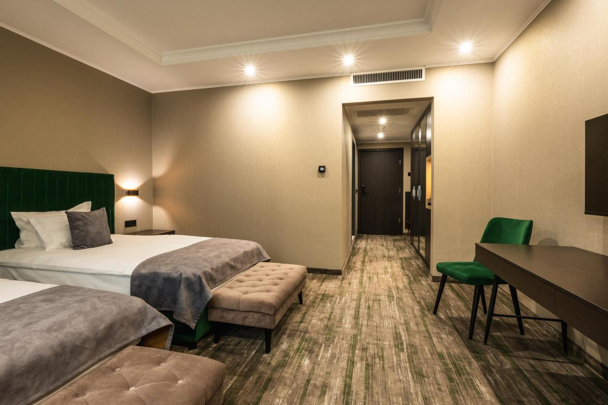 Empire Balneo & Spa Hotel Hisarya Exterior photo